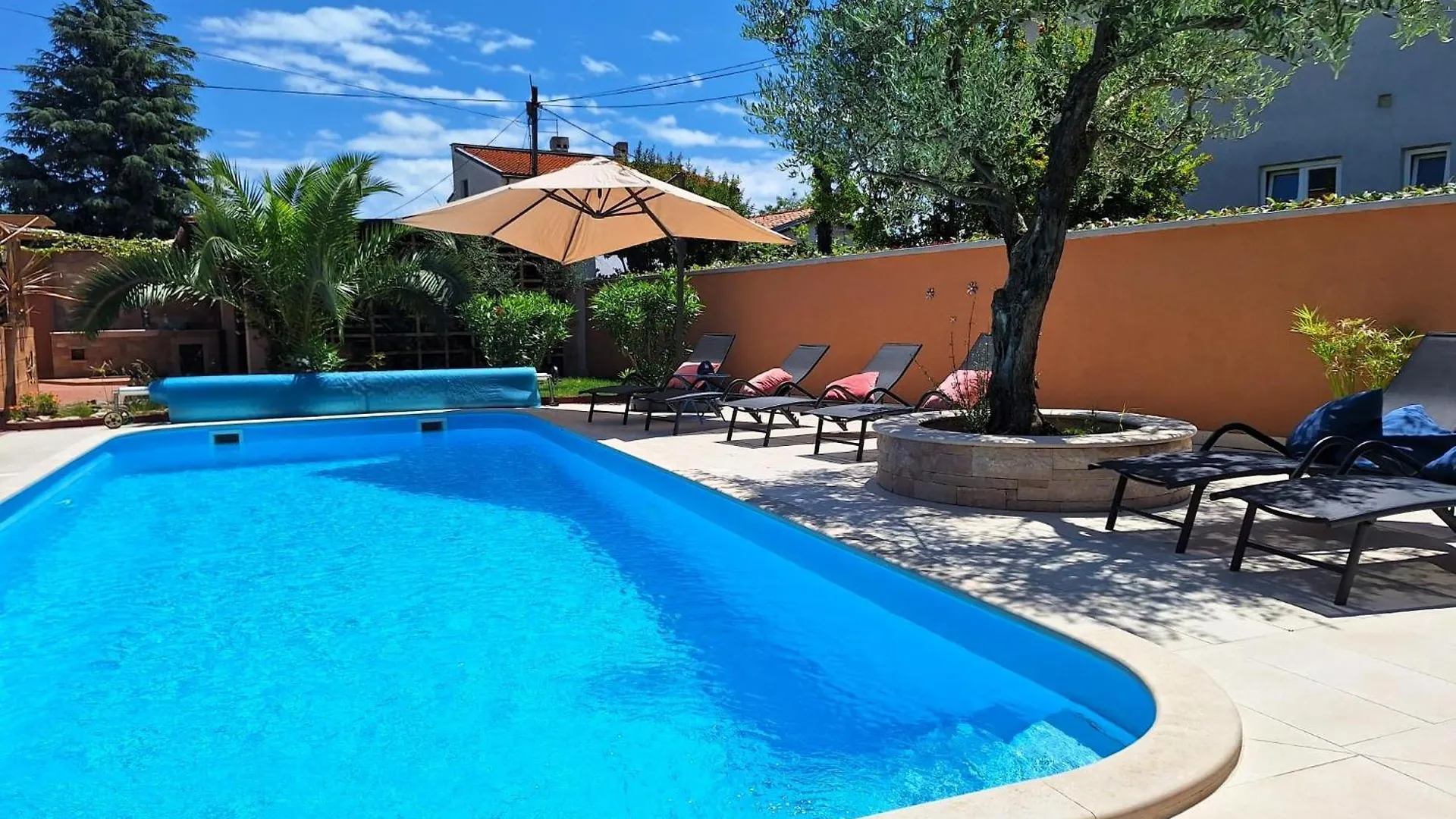 Family Friendly Apartment Oros Medulin, With Pool Κροατία